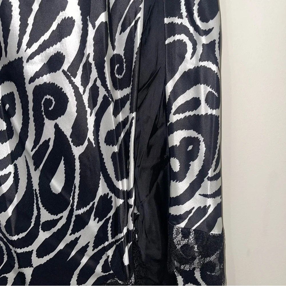 NICHOLAS Sage lace-trimmed printed satin maxi dress - Picture 7 of 11
